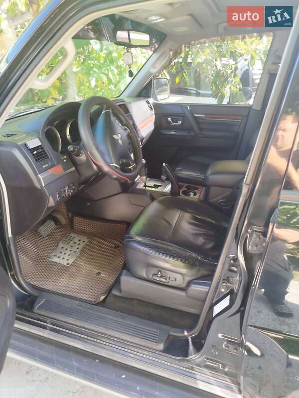 Позашляховик / Кросовер Mitsubishi Pajero Wagon 2008 в Переяславі фото 5 Позашляховик / Кросовер Mitsubishi Pajero Wagon 2008 в Переяславі