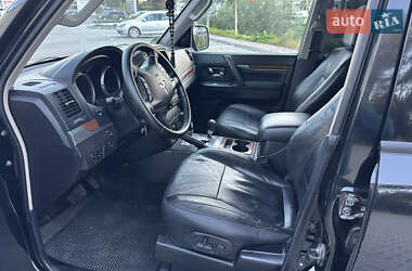 Внедорожник / Кроссовер Mitsubishi Pajero Wagon 2007 в 