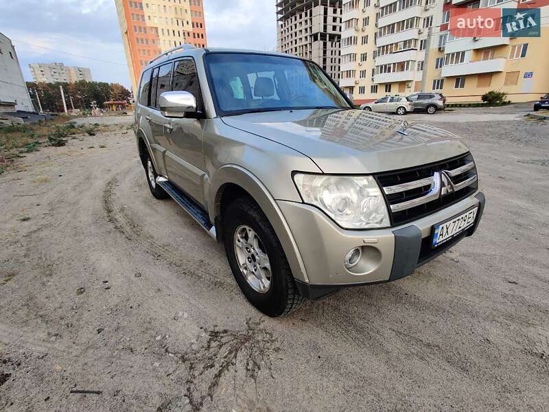 Внедорожник / Кроссовер Mitsubishi Pajero Wagon 2008 в Харькове