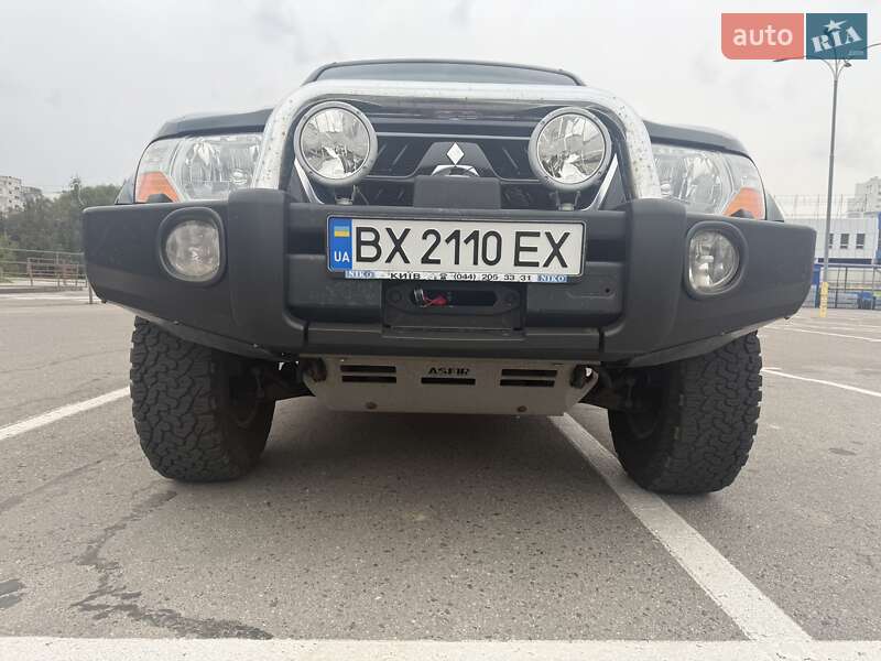 Внедорожник / Кроссовер Mitsubishi Pajero Wagon 2004 в Хмельницком фото 16 Внедорожник / Кроссовер Mitsubishi Pajero Wagon 2004 в Хмельницком