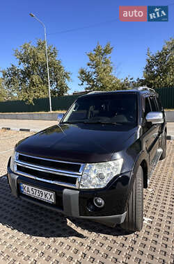 Позашляховик / Кросовер Mitsubishi Pajero Wagon 2008 в Києві