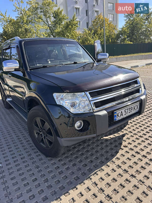Внедорожник / Кроссовер Mitsubishi Pajero Wagon 2008 в Киеве