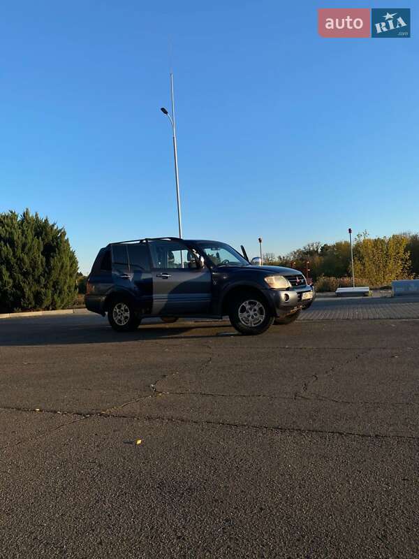Внедорожник / Кроссовер Mitsubishi Pajero Wagon 2006 в Изюме