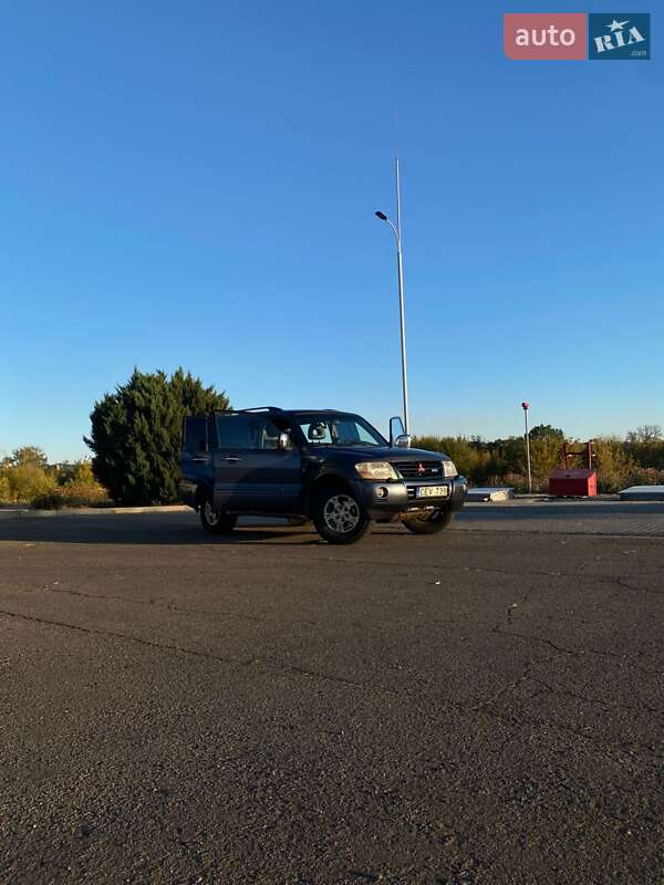 Внедорожник / Кроссовер Mitsubishi Pajero Wagon 2006 в Изюме