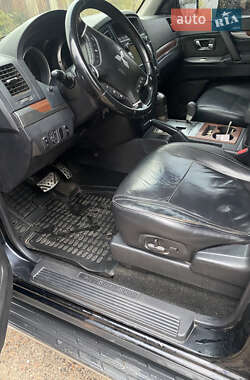 Внедорожник / Кроссовер Mitsubishi Pajero Wagon 2010 в 