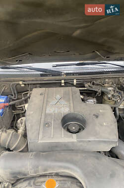 Внедорожник / Кроссовер Mitsubishi Pajero Wagon 2010 в 