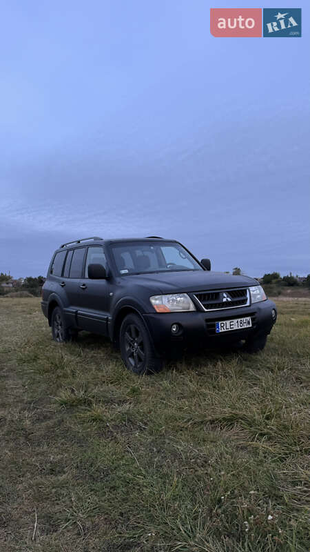 Внедорожник / Кроссовер Mitsubishi Pajero Wagon 2004 в Харькове