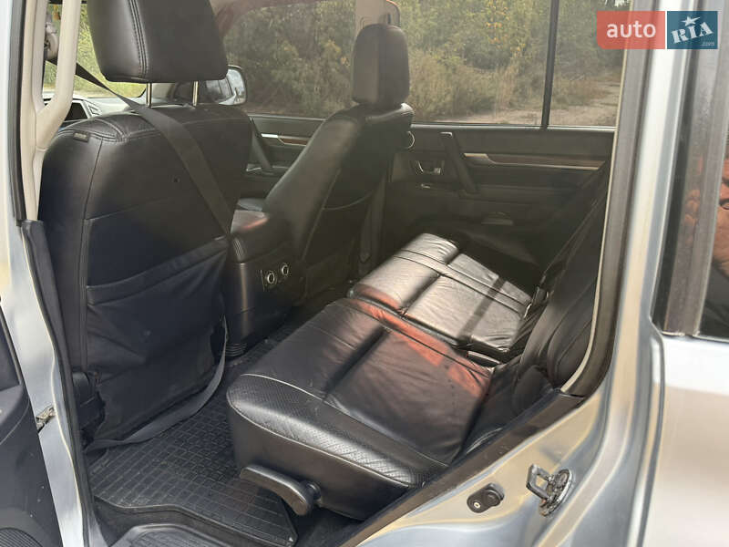 Внедорожник / Кроссовер Mitsubishi Pajero Wagon 2008 в Чугуеве