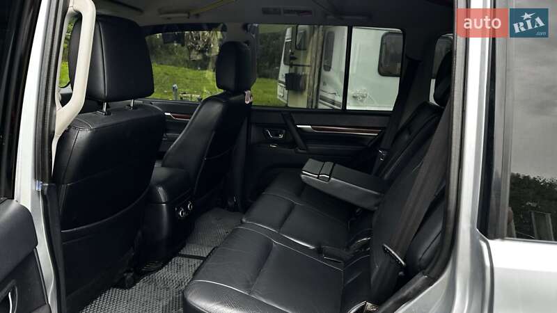 Позашляховик / Кросовер Mitsubishi Pajero Wagon 2011 в Тернополі фото 2 Позашляховик / Кросовер Mitsubishi Pajero Wagon 2011 в Тернополі