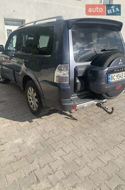 Внедорожник / Кроссовер Mitsubishi Pajero Wagon 2007 в 
