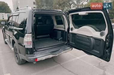 Позашляховик / Кросовер Mitsubishi Pajero Wagon 2008 в  фото 20 Позашляховик / Кросовер Mitsubishi Pajero Wagon 2008 в