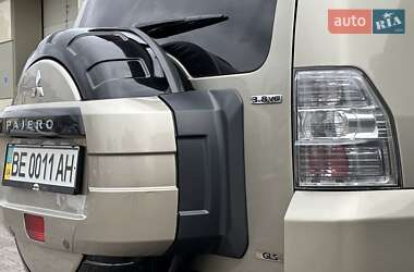 Внедорожник / Кроссовер Mitsubishi Pajero Wagon 2007 в 