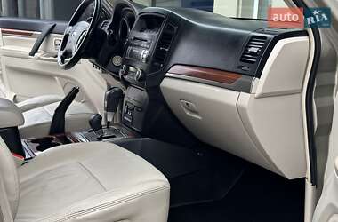 Внедорожник / Кроссовер Mitsubishi Pajero Wagon 2007 в 