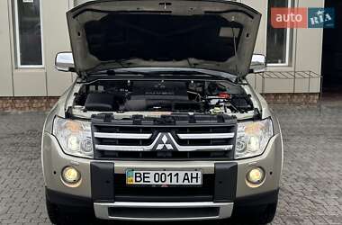 Внедорожник / Кроссовер Mitsubishi Pajero Wagon 2007 в 