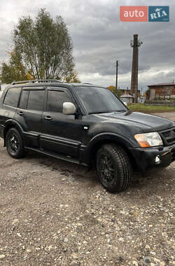 Внедорожник / Кроссовер Mitsubishi Pajero Wagon 2006 в  фото 5 Внедорожник / Кроссовер Mitsubishi Pajero Wagon 2006 в