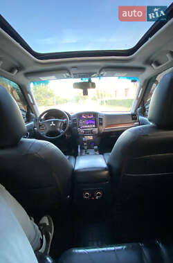 Внедорожник / Кроссовер Mitsubishi Pajero Wagon 2008 в 