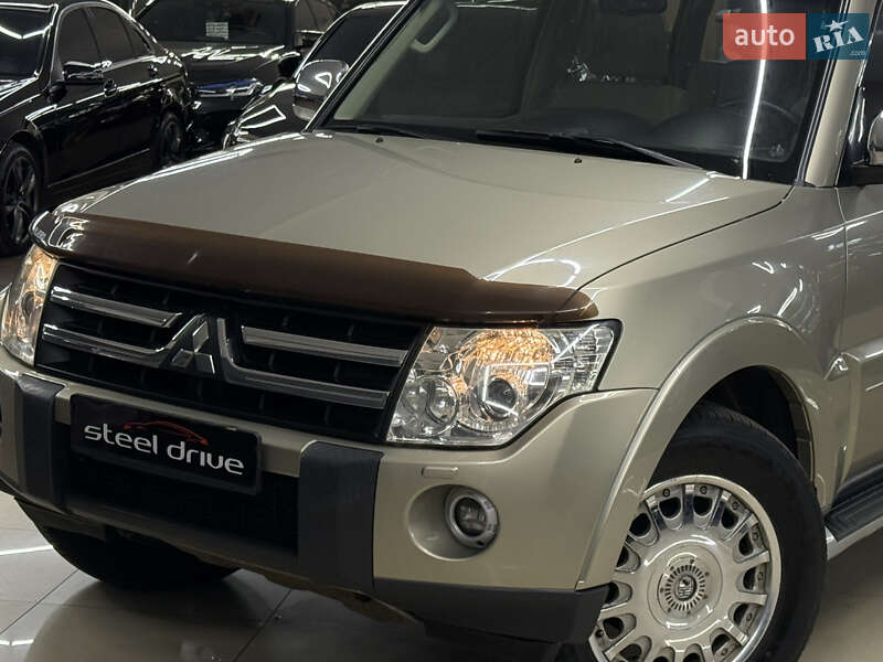 Позашляховик / Кросовер Mitsubishi Pajero Wagon 2008 в Миколаєві