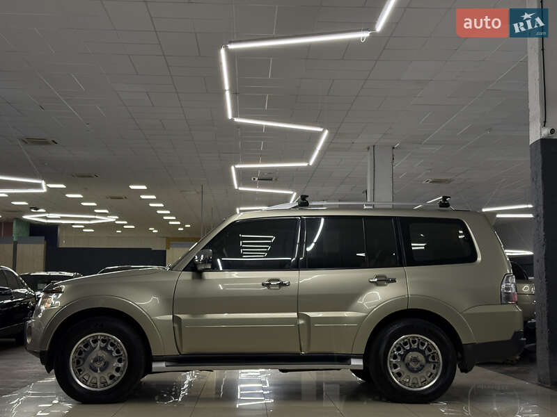 Позашляховик / Кросовер Mitsubishi Pajero Wagon 2008 в Миколаєві