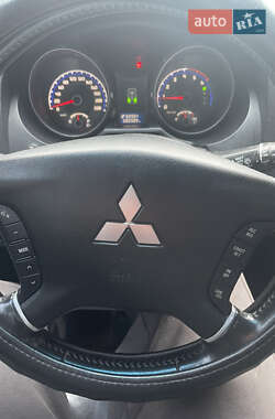 Внедорожник / Кроссовер Mitsubishi Pajero Wagon 2008 в 