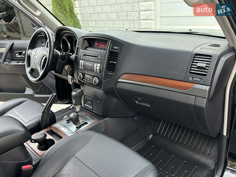 Позашляховик / Кросовер Mitsubishi Pajero Wagon 2007 в Одесі