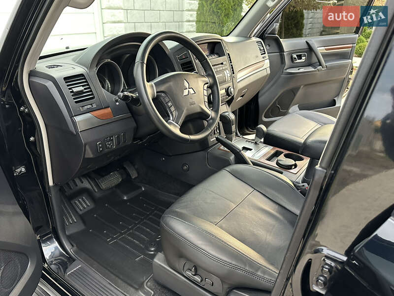 Позашляховик / Кросовер Mitsubishi Pajero Wagon 2007 в Одесі