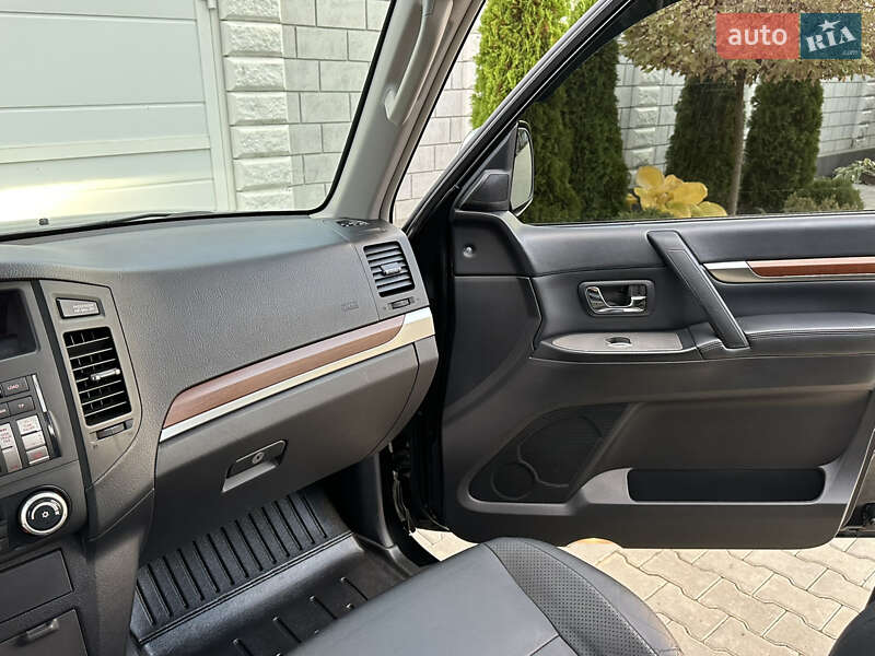 Позашляховик / Кросовер Mitsubishi Pajero Wagon 2007 в Одесі