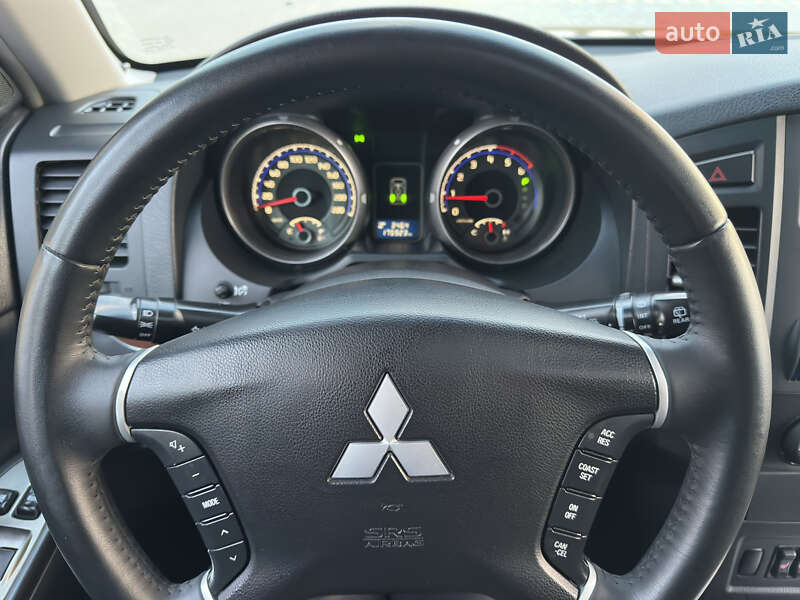 Позашляховик / Кросовер Mitsubishi Pajero Wagon 2007 в Одесі