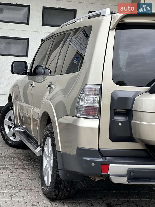 Позашляховик / Кросовер Mitsubishi Pajero Wagon 2007 в Миколаєві