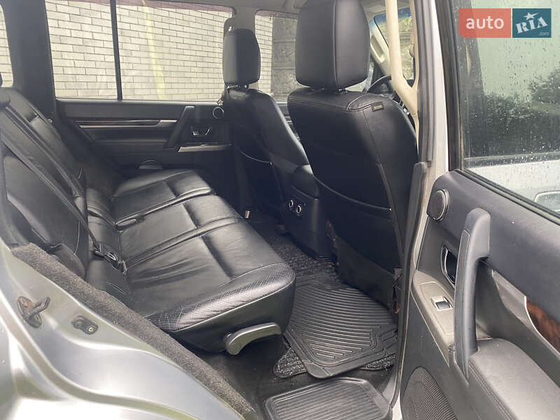 Внедорожник / Кроссовер Mitsubishi Pajero Wagon 2013 в Сумах фото 13 Внедорожник / Кроссовер Mitsubishi Pajero Wagon 2013 в Сумах