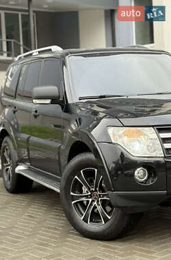 Внедорожник / Кроссовер Mitsubishi Pajero Wagon 2007 в 