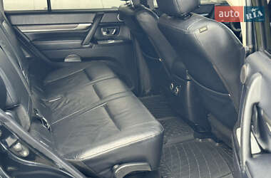 Внедорожник / Кроссовер Mitsubishi Pajero Wagon 2007 в 