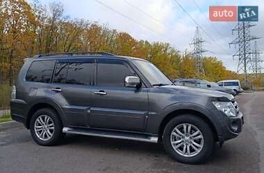 Позашляховик / Кросовер Mitsubishi Pajero Wagon 2013 в  фото 11 Позашляховик / Кросовер Mitsubishi Pajero Wagon 2013 в