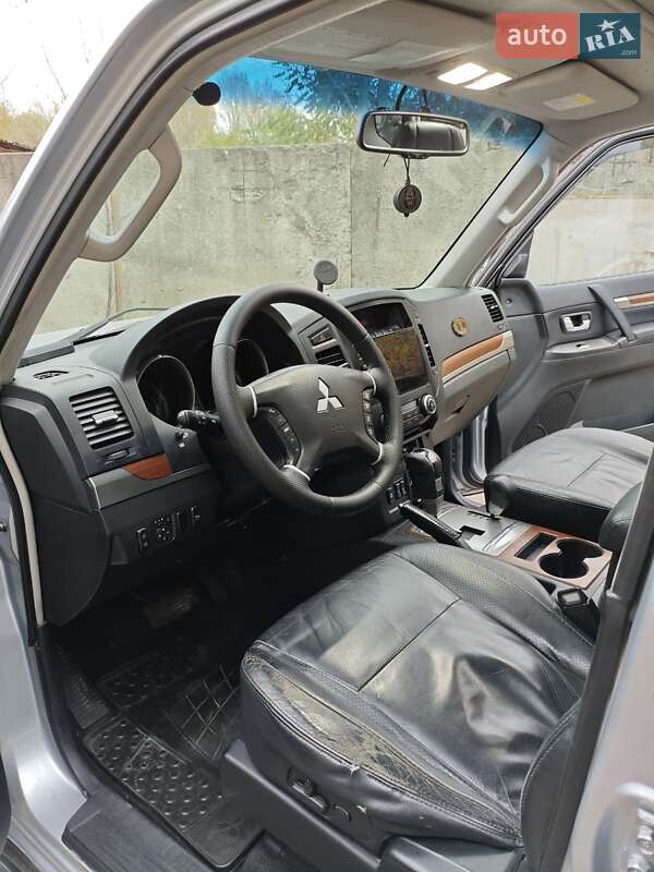 Внедорожник / Кроссовер Mitsubishi Pajero Wagon 2008 в Киеве