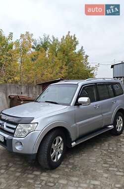 Позашляховик / Кросовер Mitsubishi Pajero Wagon 2008 в 