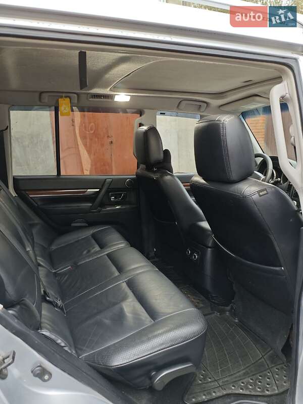 Внедорожник / Кроссовер Mitsubishi Pajero Wagon 2008 в Киеве