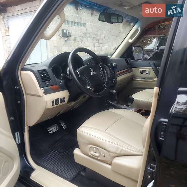 Внедорожник / Кроссовер Mitsubishi Pajero Wagon 2007 в Киеве фото 35 Внедорожник / Кроссовер Mitsubishi Pajero Wagon 2007 в Киеве