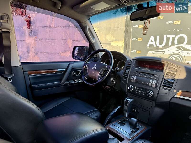 Внедорожник / Кроссовер Mitsubishi Pajero Wagon 2008 в Харькове фото 11 Внедорожник / Кроссовер Mitsubishi Pajero Wagon 2008 в Харькове