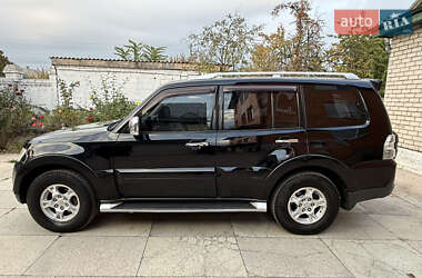 Позашляховик / Кросовер Mitsubishi Pajero Wagon 2007 в  фото 5 Позашляховик / Кросовер Mitsubishi Pajero Wagon 2007 в