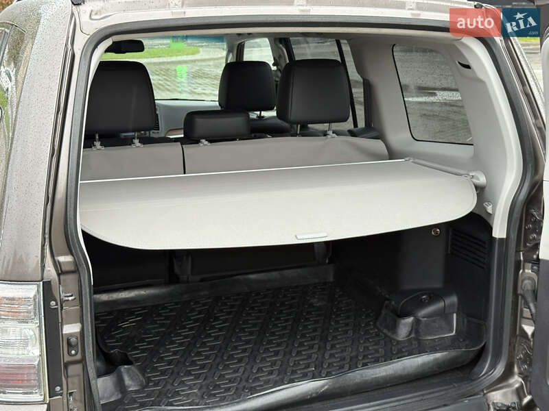 Позашляховик / Кросовер Mitsubishi Pajero Wagon 2010 в Києві