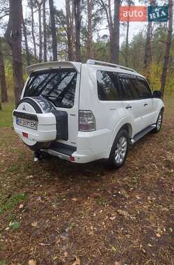 Внедорожник / Кроссовер Mitsubishi Pajero Wagon 2011 в 