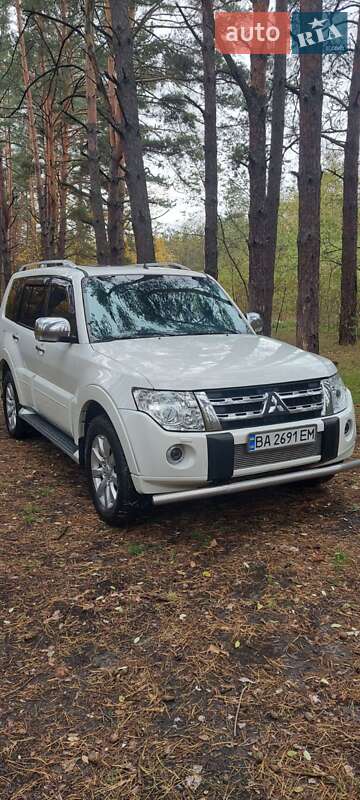 Внедорожник / Кроссовер Mitsubishi Pajero Wagon 2011 в Александрие
