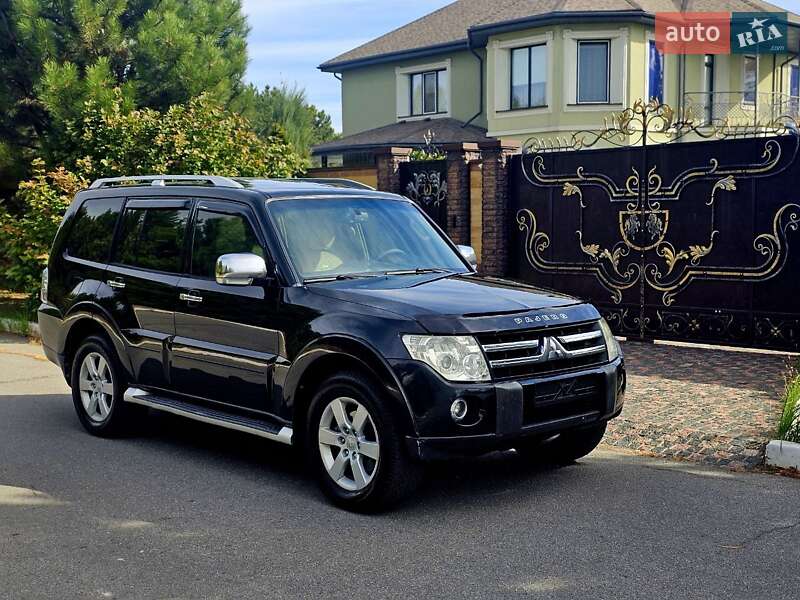 Внедорожник / Кроссовер Mitsubishi Pajero Wagon 2009 в Днепре фото Внедорожник / Кроссовер Mitsubishi Pajero Wagon 2009 в Днепре