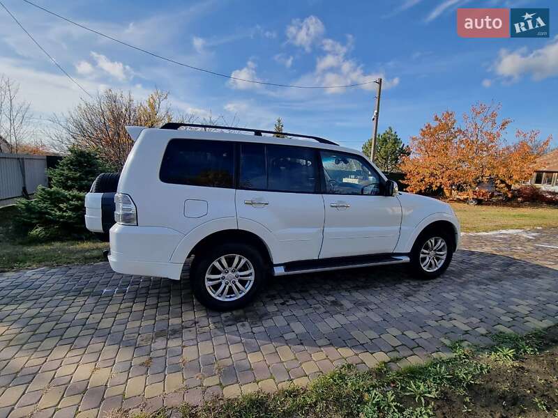 Позашляховик / Кросовер Mitsubishi Pajero Wagon 2013 в Запоріжжі фото 4 Позашляховик / Кросовер Mitsubishi Pajero Wagon 2013 в Запоріжжі