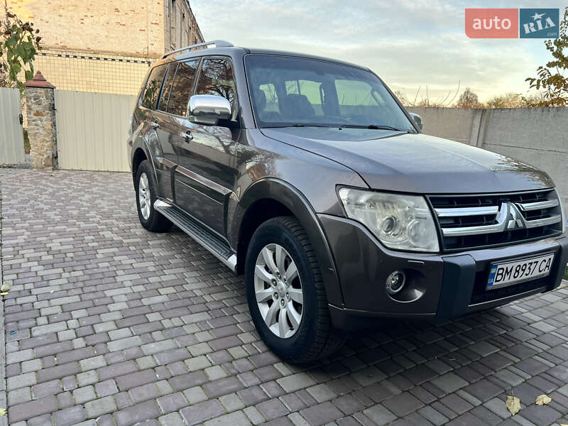 Внедорожник / Кроссовер Mitsubishi Pajero Wagon 2011 в Андрушевке