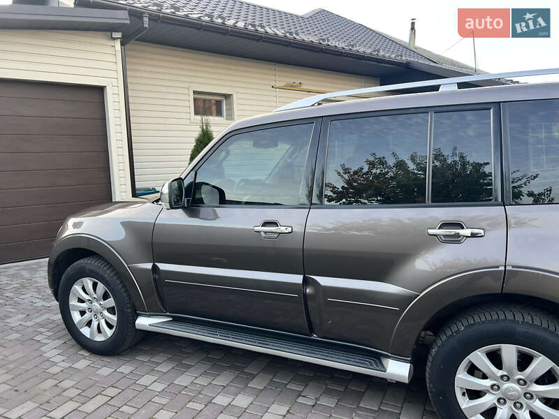 Внедорожник / Кроссовер Mitsubishi Pajero Wagon 2011 в Андрушевке