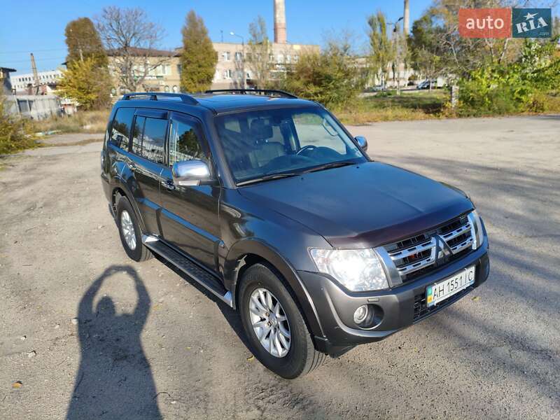 Внедорожник / Кроссовер Mitsubishi Pajero Wagon 2012 в Запорожье