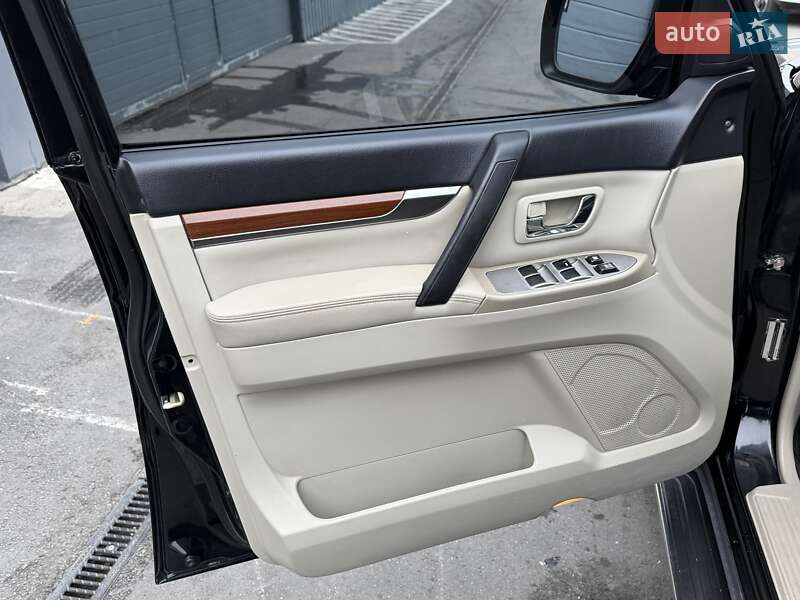 Внедорожник / Кроссовер Mitsubishi Pajero Wagon 2009 в Днепре фото 20 Внедорожник / Кроссовер Mitsubishi Pajero Wagon 2009 в Днепре