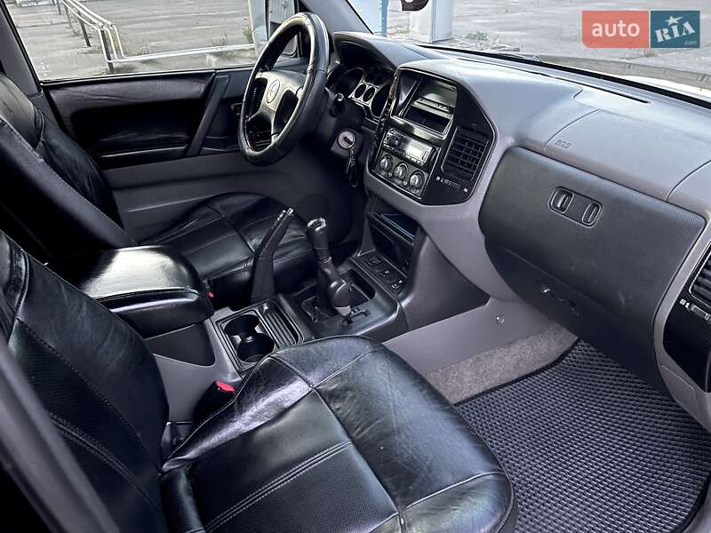 Позашляховик / Кросовер Mitsubishi Pajero Wagon 2003 в Зміїві фото 8 Позашляховик / Кросовер Mitsubishi Pajero Wagon 2003 в Зміїві