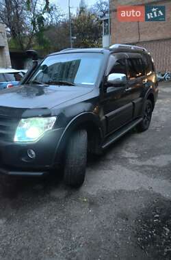 Внедорожник / Кроссовер Mitsubishi Pajero Wagon 2008 в Киеве