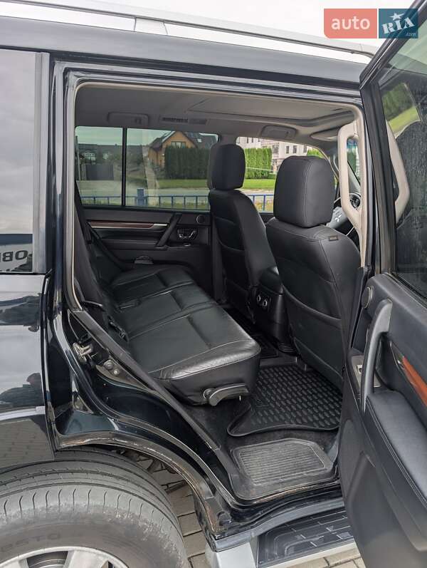 Внедорожник / Кроссовер Mitsubishi Pajero Wagon 2008 в Славуте фото 5 Внедорожник / Кроссовер Mitsubishi Pajero Wagon 2008 в Славуте